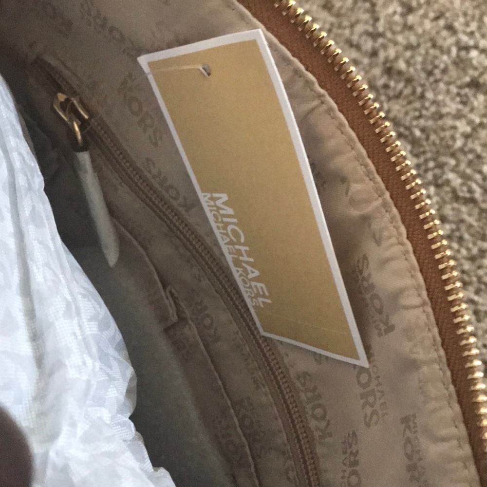 Michael Kors Monogrammed Jet Set Convertible Bag - Picture 5 of 7